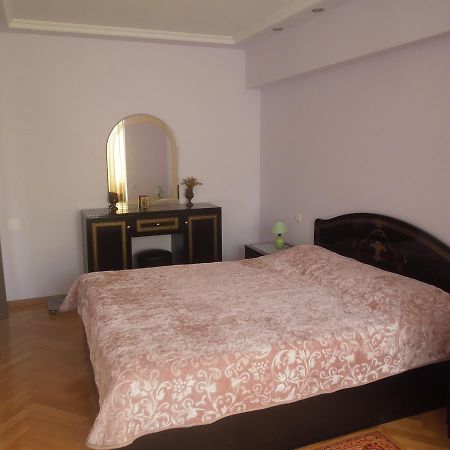Nellie'S Apartment باتومي المظهر الخارجي الصورة